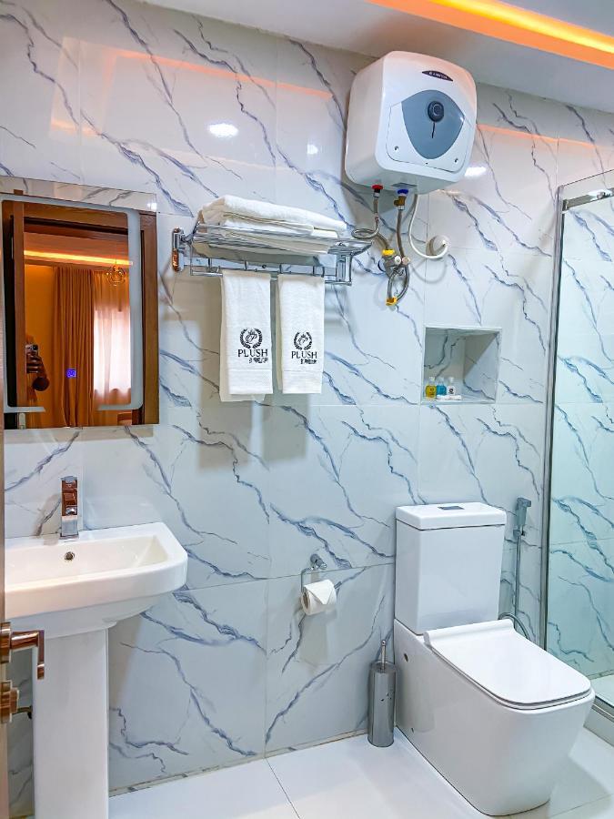 Plush Hotel,אבוג'ה מראה חיצוני תמונה