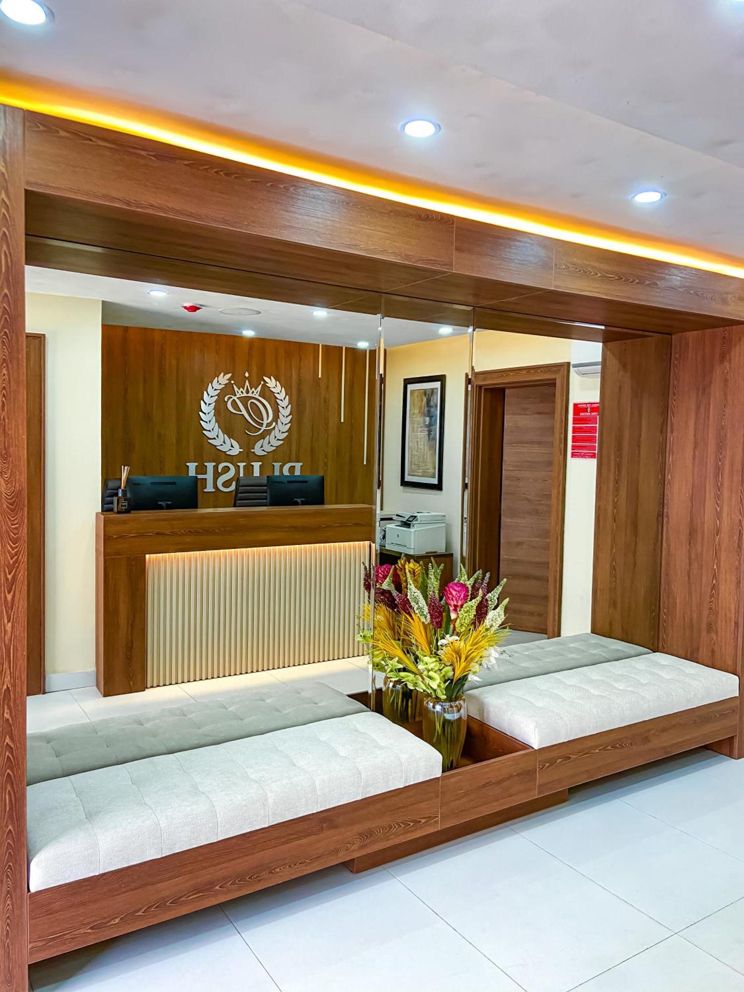 Plush Hotel,אבוג'ה מראה חיצוני תמונה